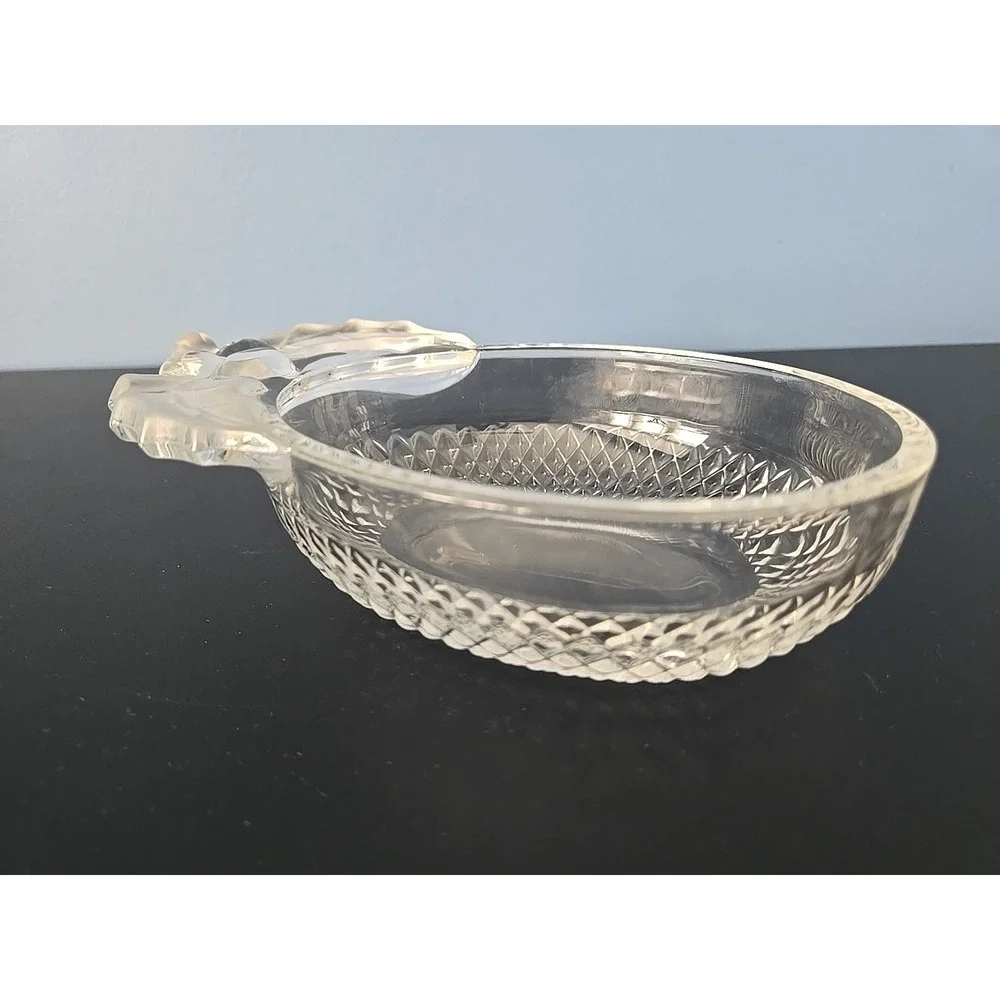 Mikasa Studio Nova‎ Frosted Holly Berry Glass Bowl Christmas Treasure Dish